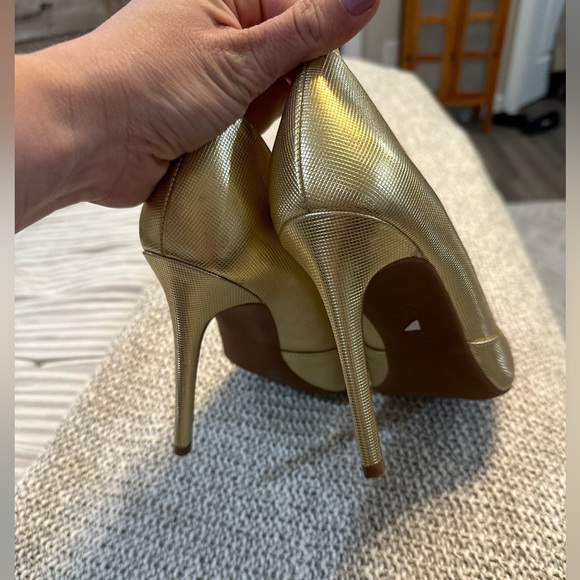 🌟 Gorgeous Jessica Simpson | Anyelin Gold Stiletto Heels | Size 9 / 40 - Picture 5 of 5